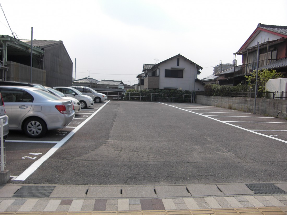伊賀町３丁目貸駐車場