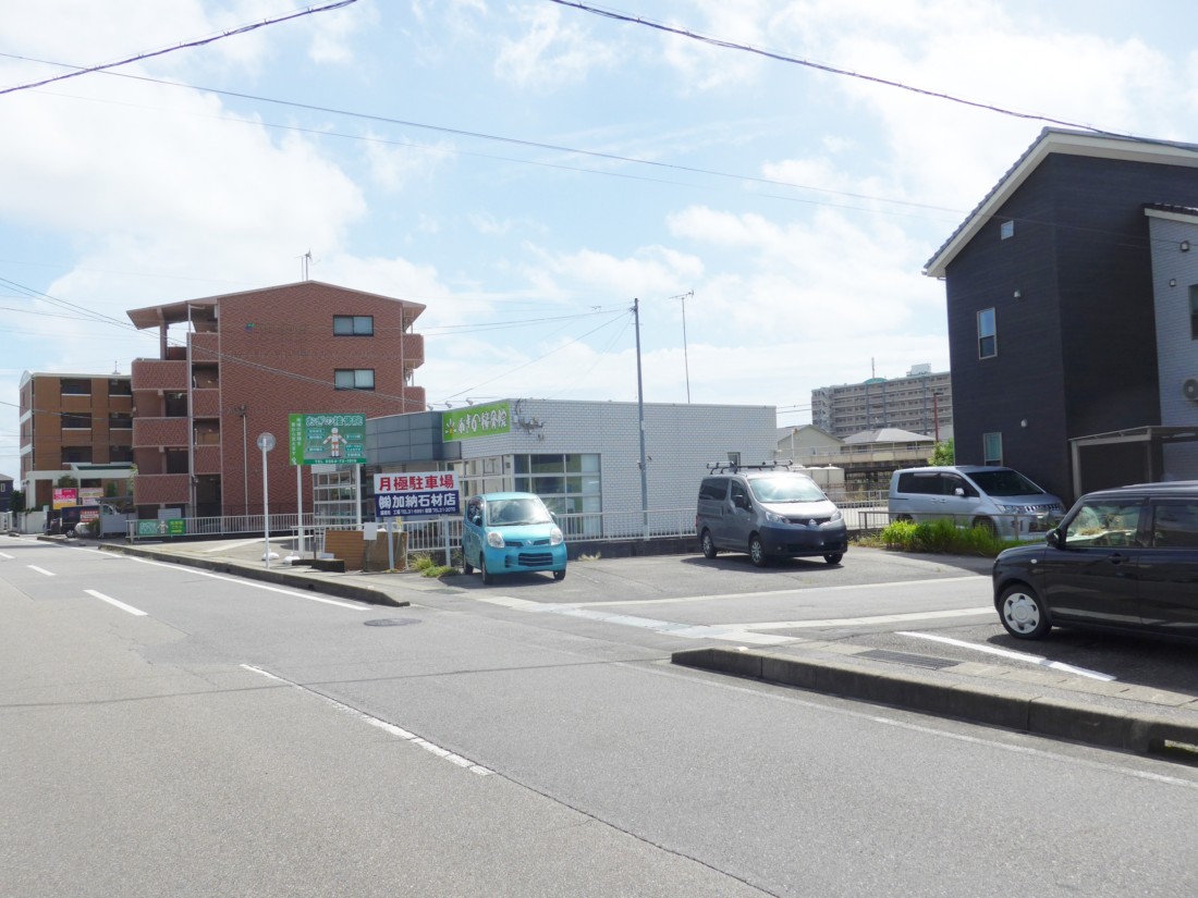 昭和町北浦貸駐車場