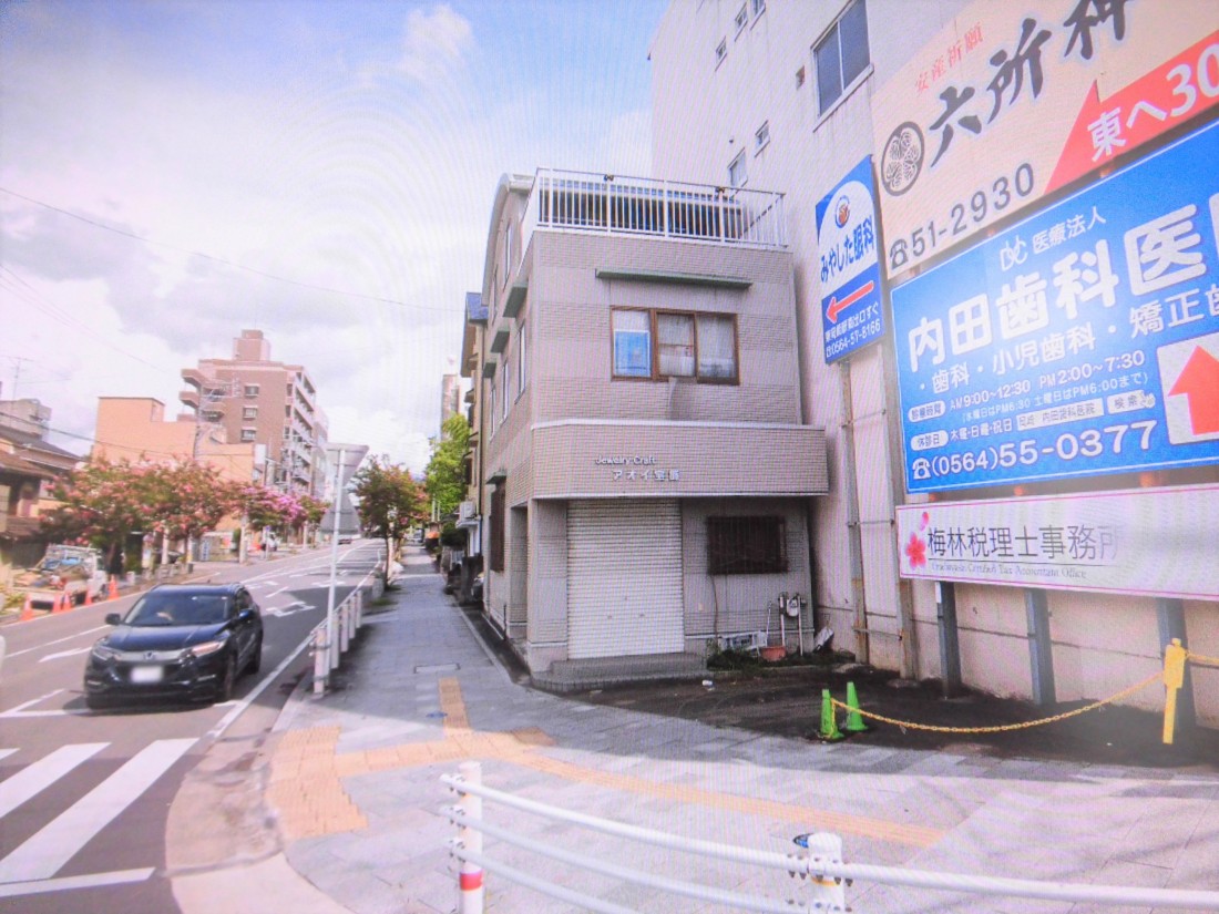 交通量・人通りの多い通り沿い1棟貸物件！東岡崎駅近く！業種・使用用途はご相談下さい！
