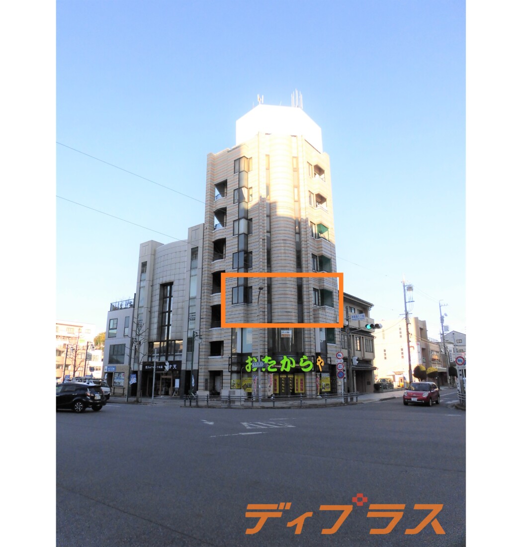 交通量・人通りの多い角地物件です！近隣にコインパーキングあり！