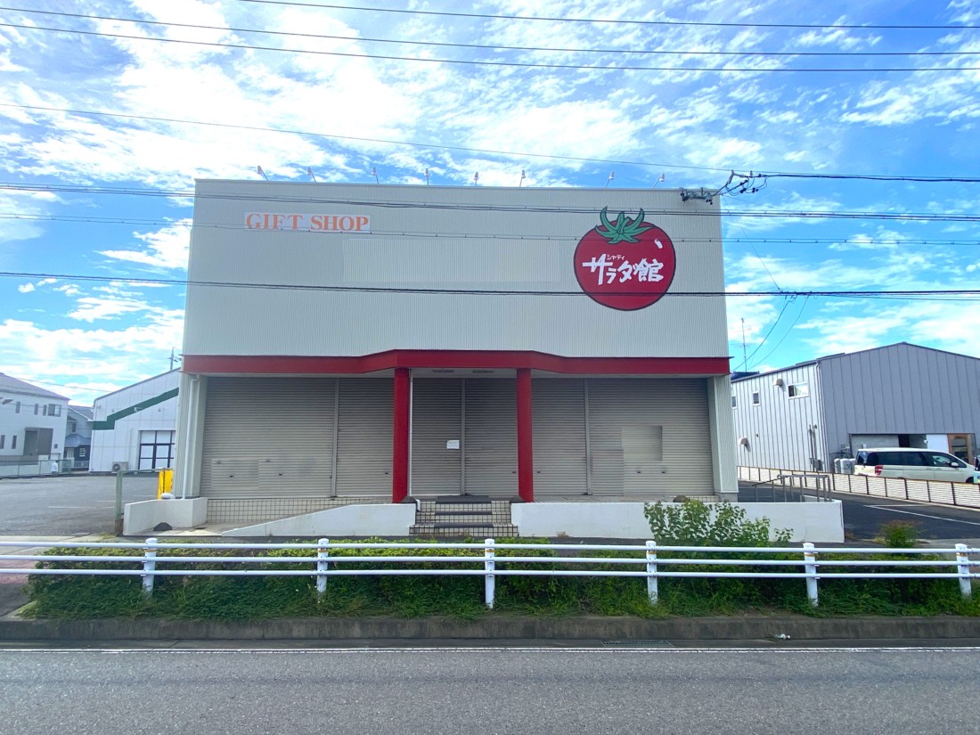 ２６号線沿いの大型倉庫付き店舗！駐車場有で視認性も高いです！！