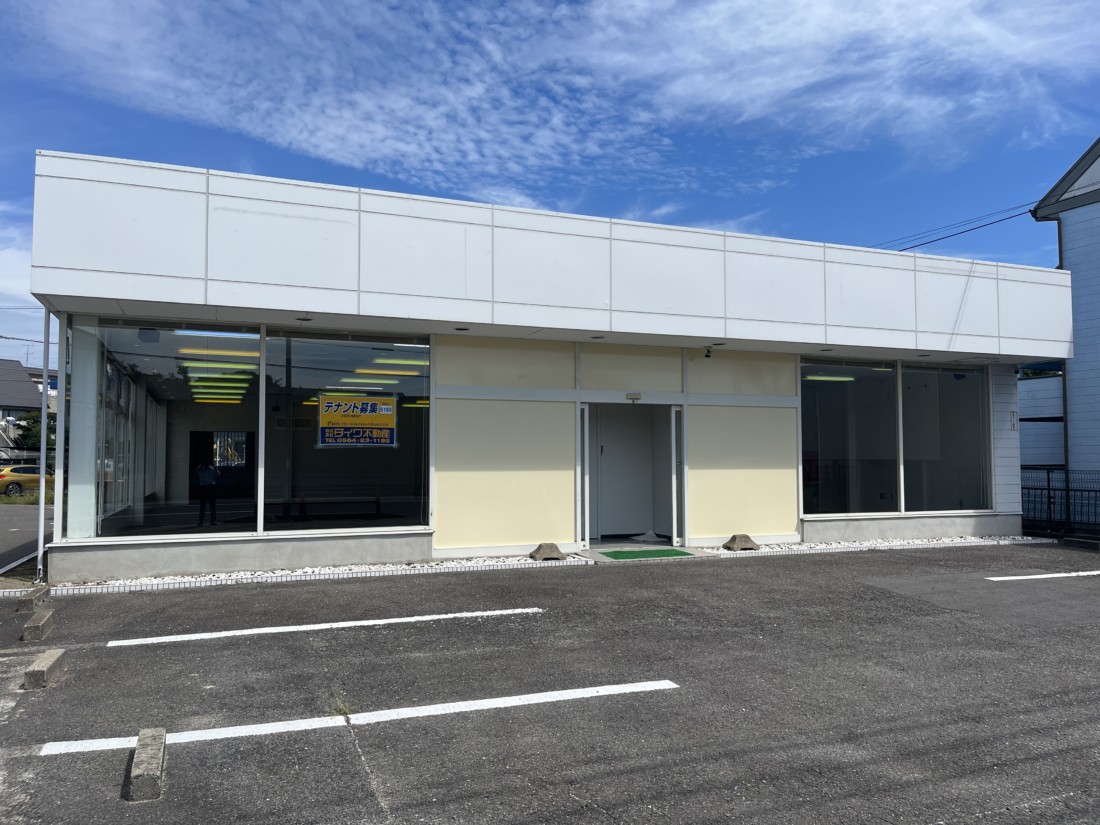 ロードサイド☆広々約９７坪の店舗・事務所物件(*´▽｀*)駐車場１０台分込み！！防犯カメラもついています(‘◇’)ゞ
