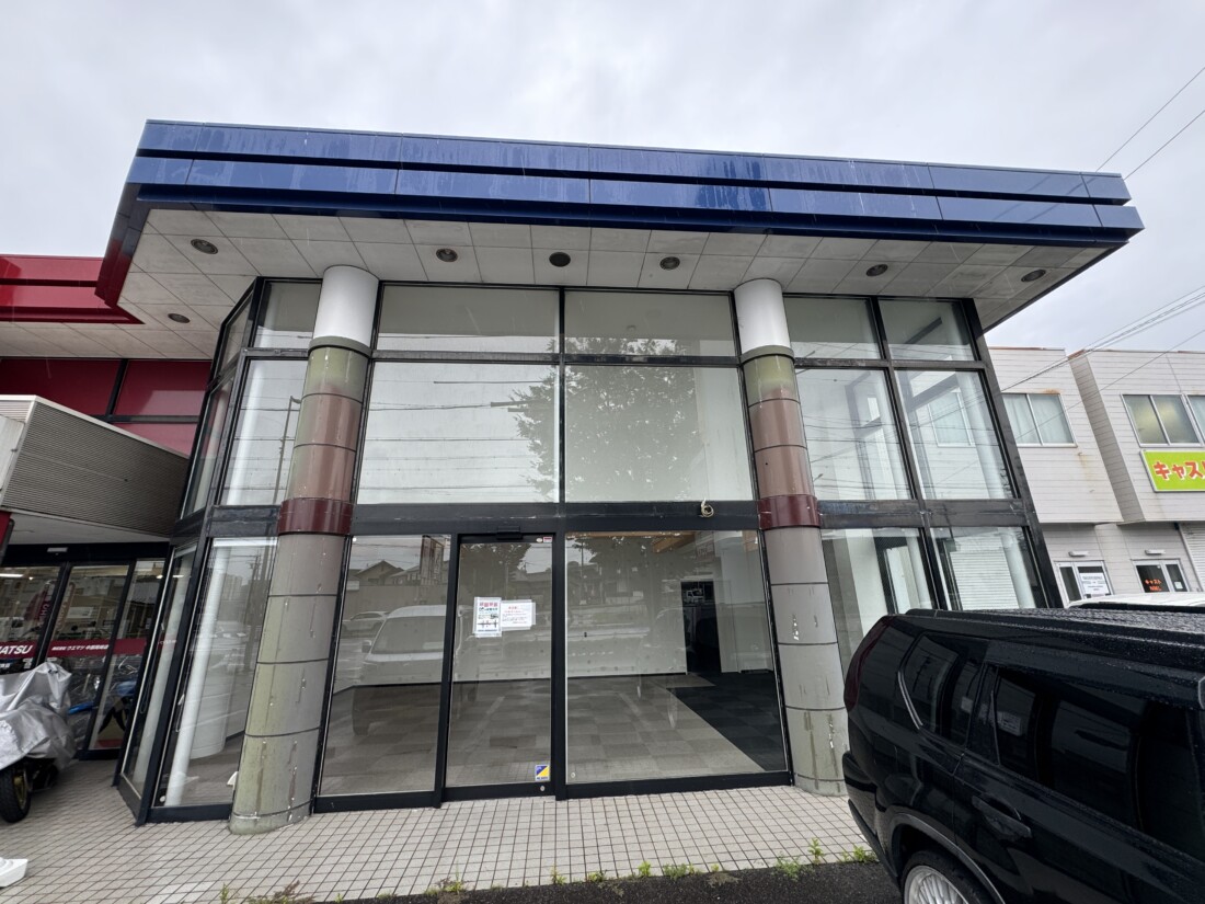 ２４８号線沿い・約４３坪の大型店舗！！大看板使用可☆駐車場は３～４台込！飲食・物販・スクール等々業種ご相談ください！！