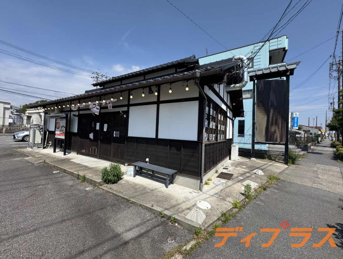 ロードサイド・周辺店舗が多く、集客が見込めるエリアです！！駐車場１５台込み！重飲食OK！！