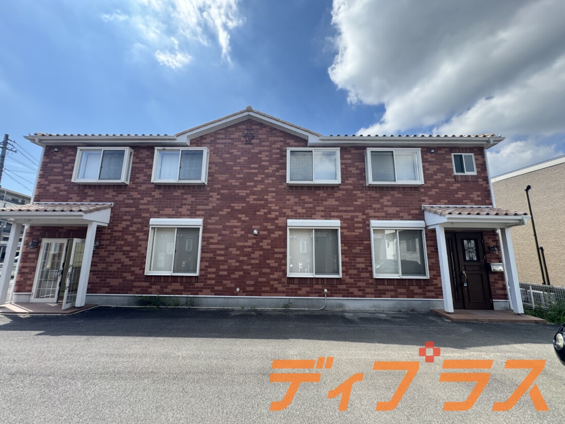 小呂町・２６号線からすぐ！岡崎インター車で５分！！駐車場２２台分込み！ 来客が多い業種や、従業員の車通勤が多い企業様に最適！