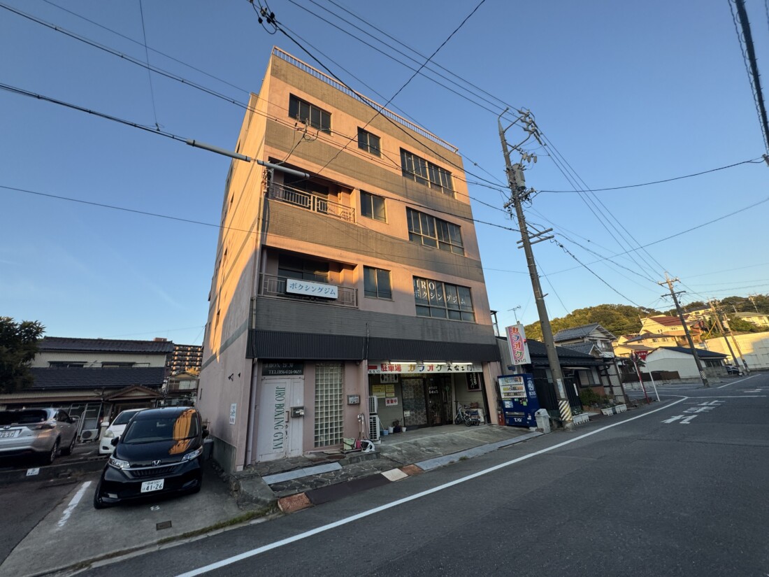 駐車場３台付き！カラオケ喫茶の居抜店舗です！