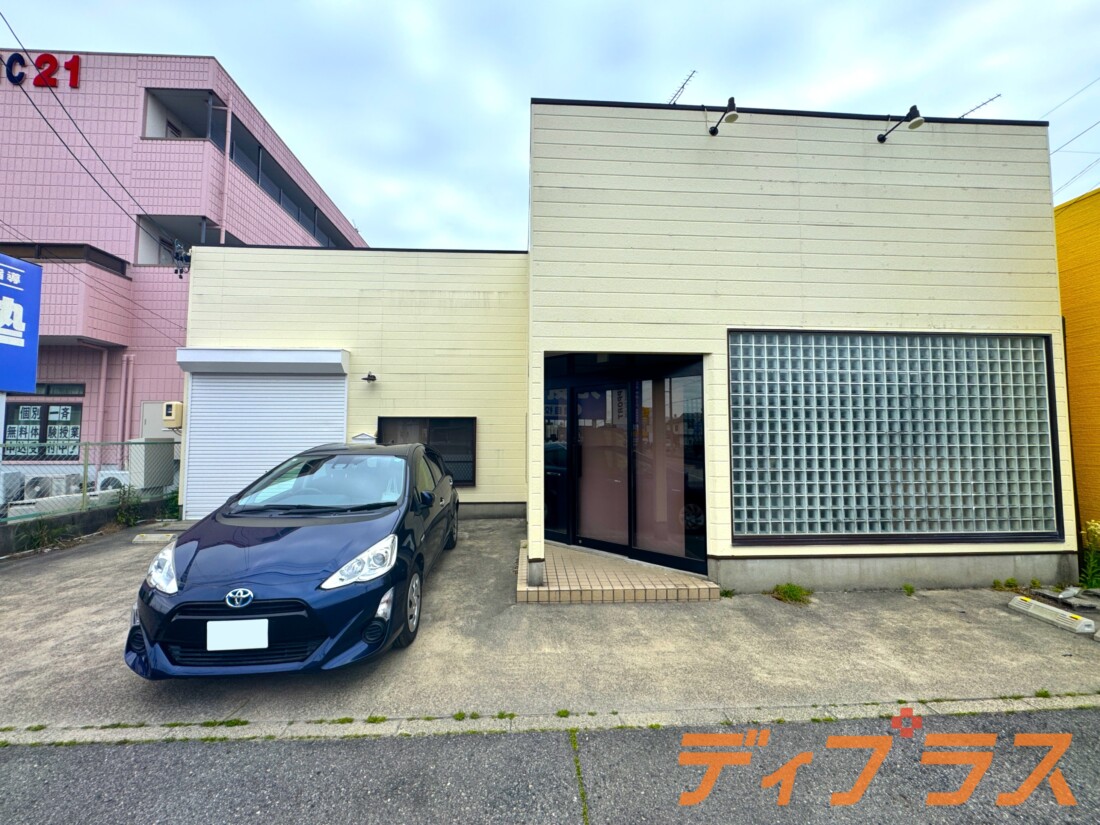 平屋建て前面駐車場付きの物件が出ました！