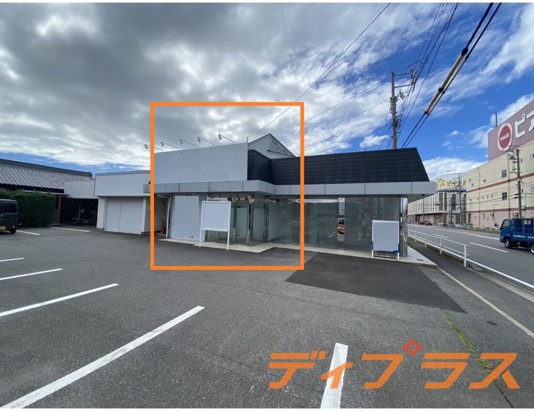 ロードサイド・大型商業施設近く！！共用駐車場込み☆無人店舗に最適( ｀ー´)ノ