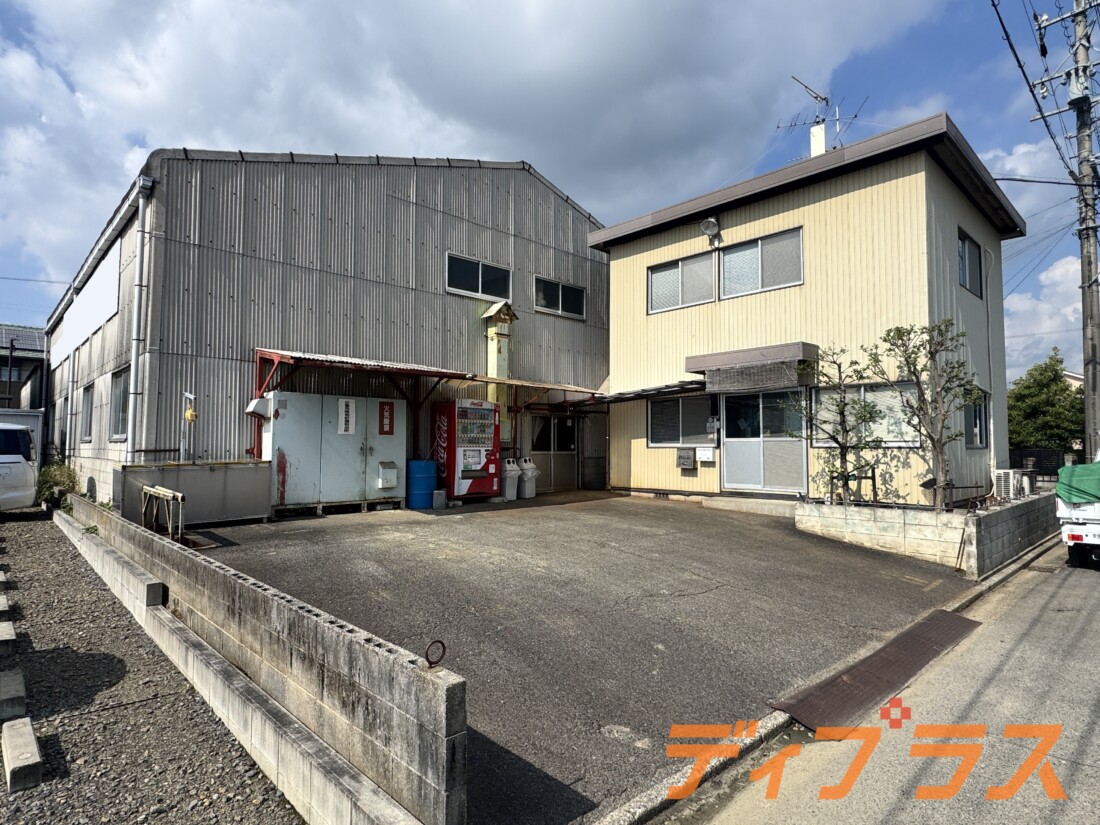 岡崎市北側！貴重な大型倉庫物件です！！