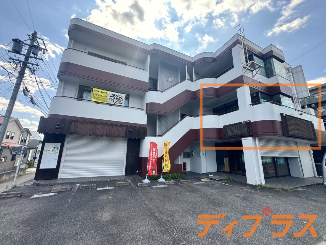 26号線沿い！駐車場付き2階の店舗・事務所です！！